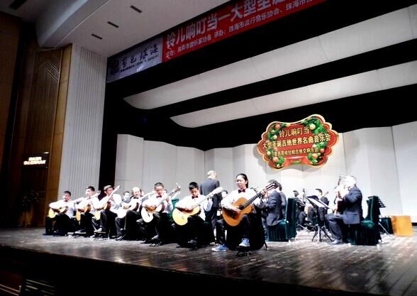 墨西哥哈拉帕吉他交响乐团惊艳亮相——珠海市青少年吉他乐团受邀同演《爱德罗曼斯》